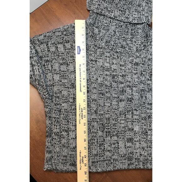 Urban Outfitters Women's Gray Black Ribbed Knit Pullover Turtleneck Sweater Med - Picture 6 of 7